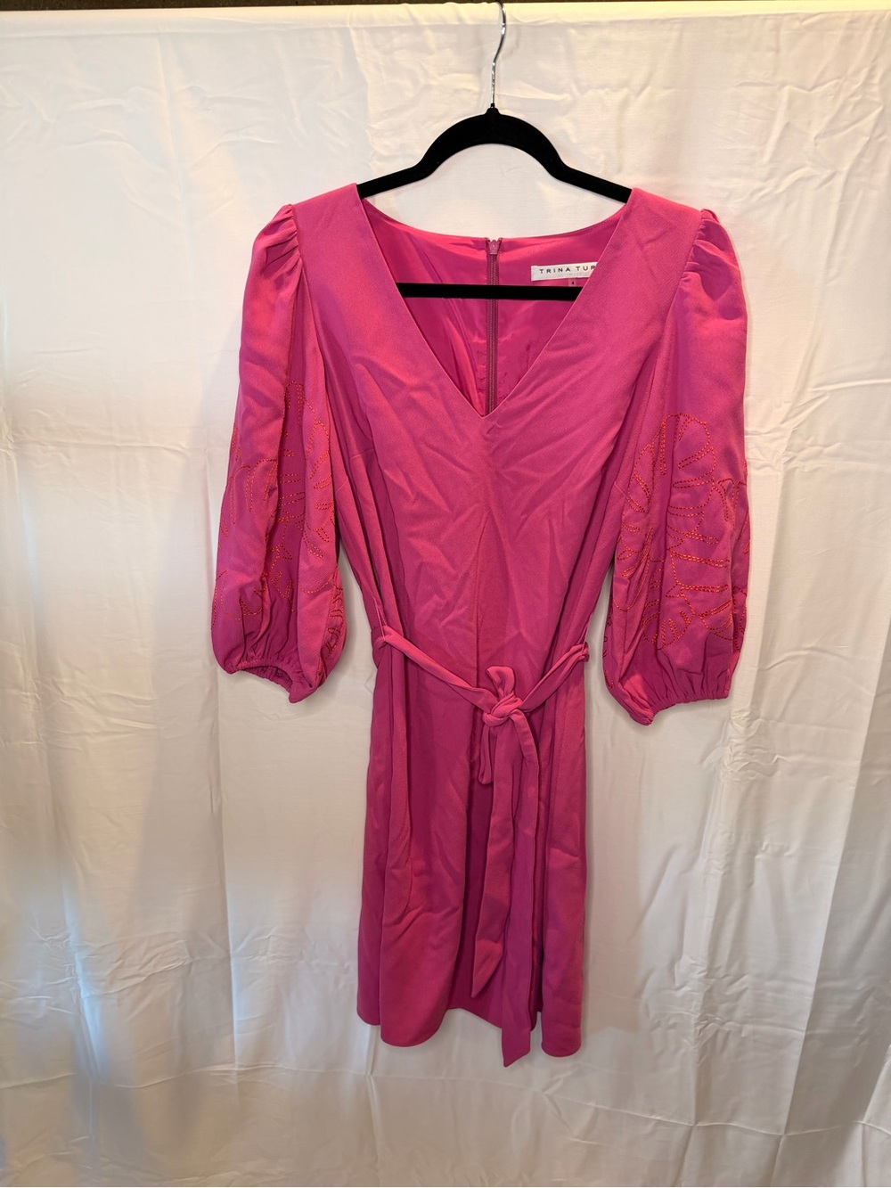 Trina Turk Fuchsia V-Neck Puff Sleeve Midi Dress with Tie Belt